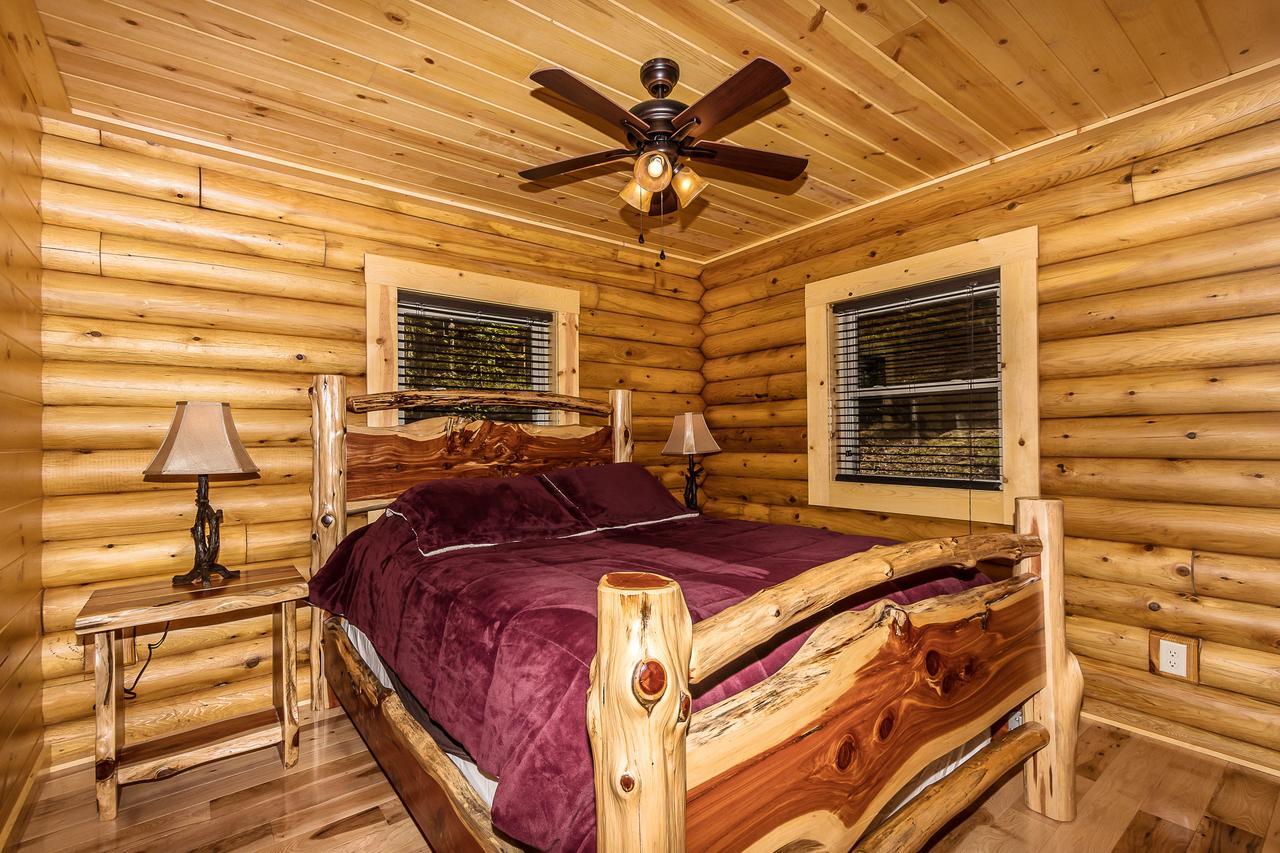 Hocking Hills Cabins & Resort Foxfire Логан Экстерьер фото